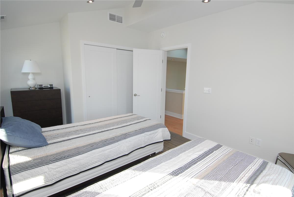 upper level-bedroom #5-dsc_3879