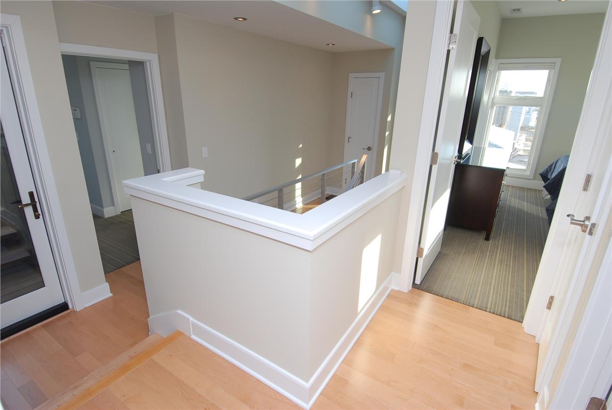 upper level-hall-dsc_3880