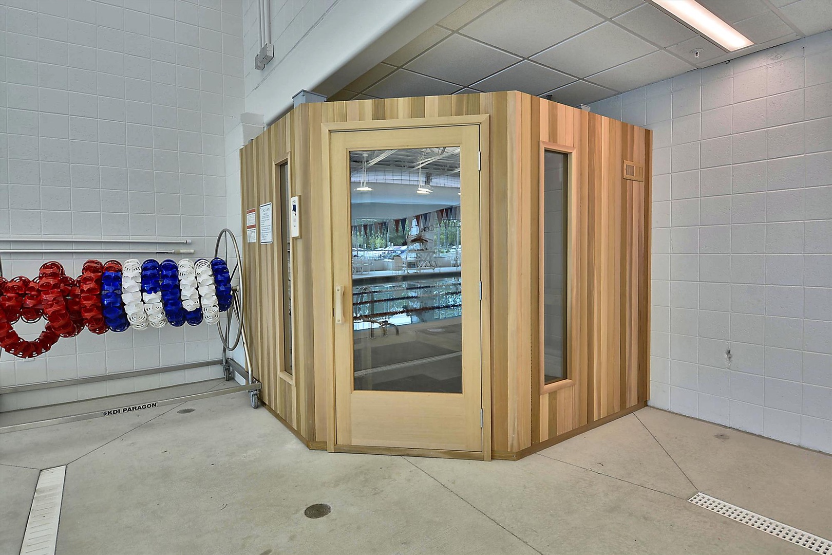 Step into your private wooden sauna and let the gentle heat melt away your stress after a day of adventure.