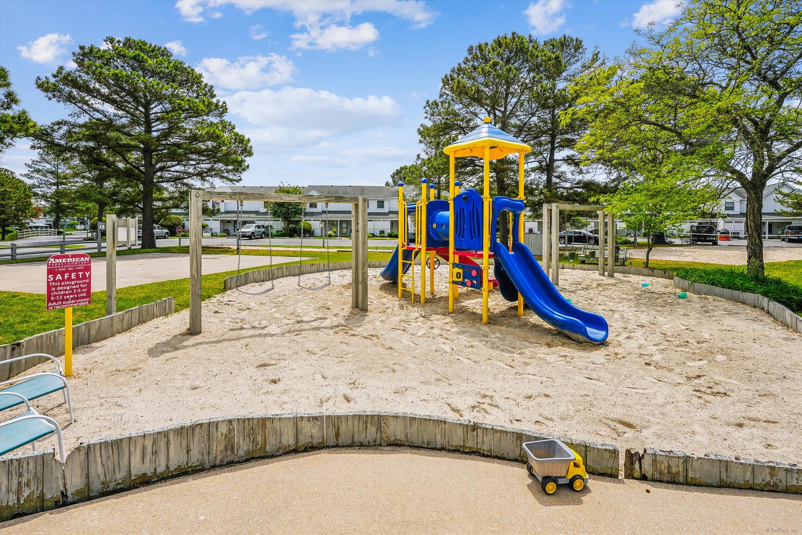 Mallard Lakes Tot Lot