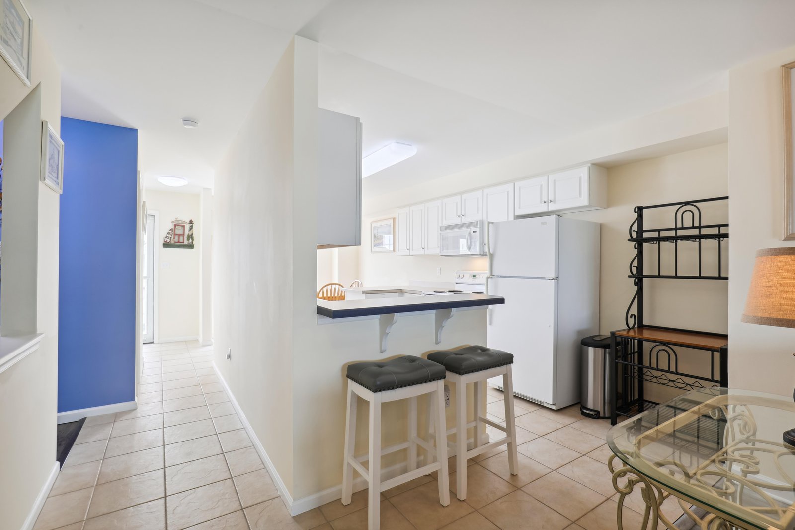 Bright, open-plan living with a compact kitchen and breakfast bar where you can sip your morning coffee before heading out to explore.