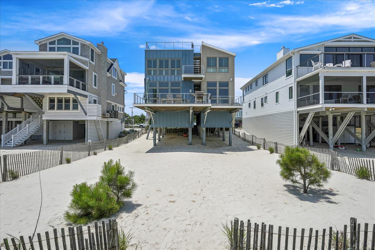 exterior-back elevation-dl203018