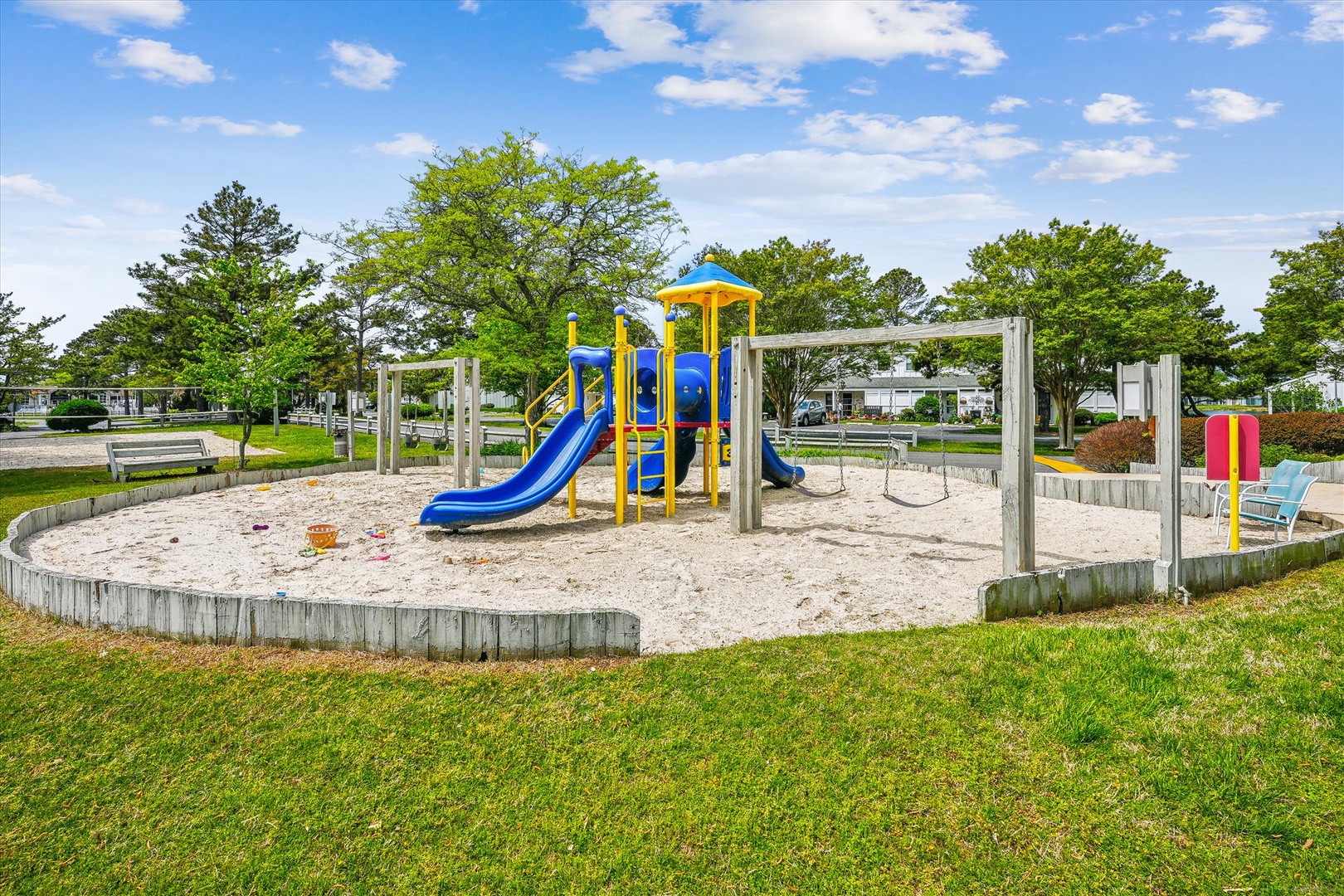 Mallard Lakes Tot Lot