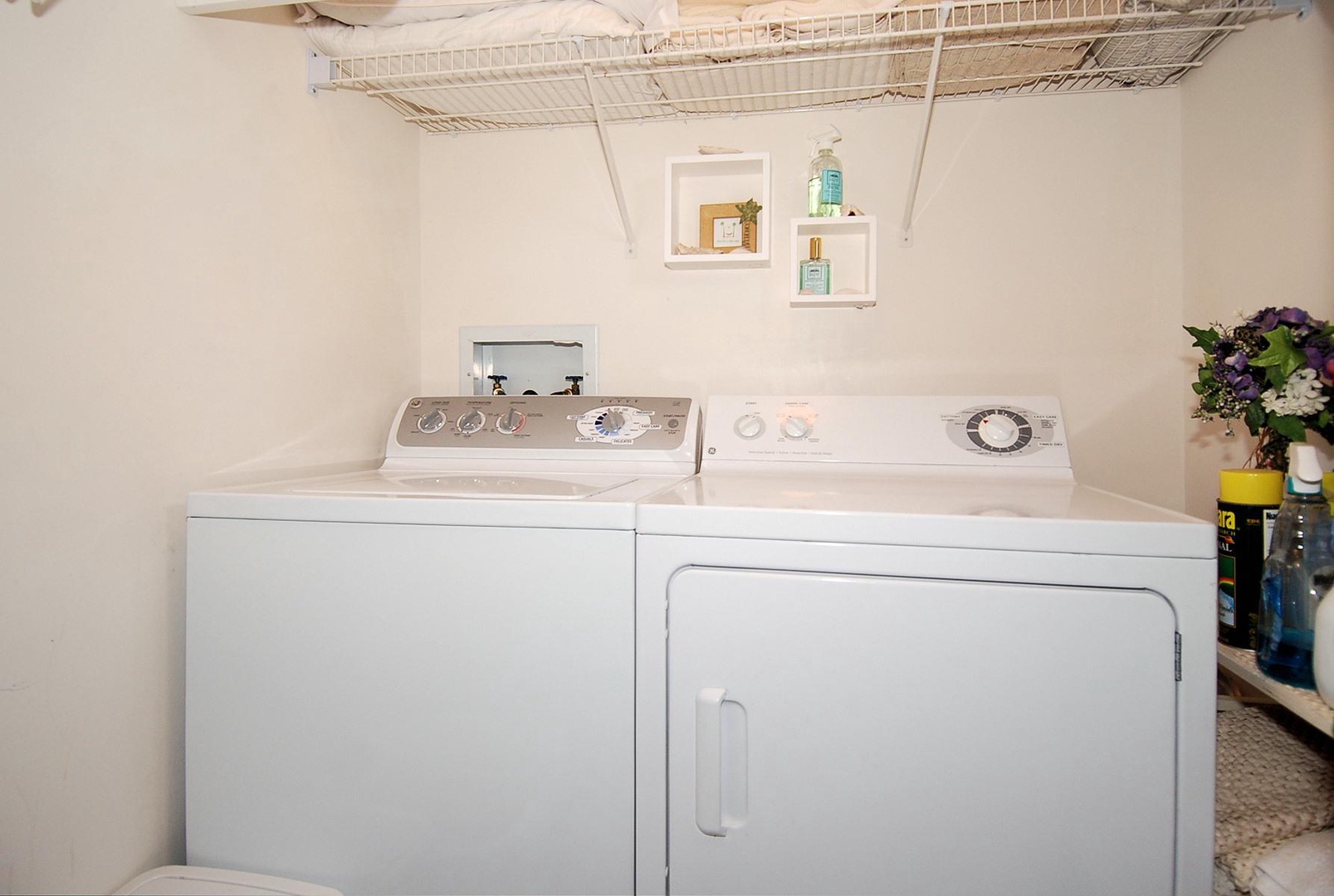 Your in-unit washer and dryer make it easy to pack light and keep fresh clothes throughout your stay, adding convenience to your vacation routine.