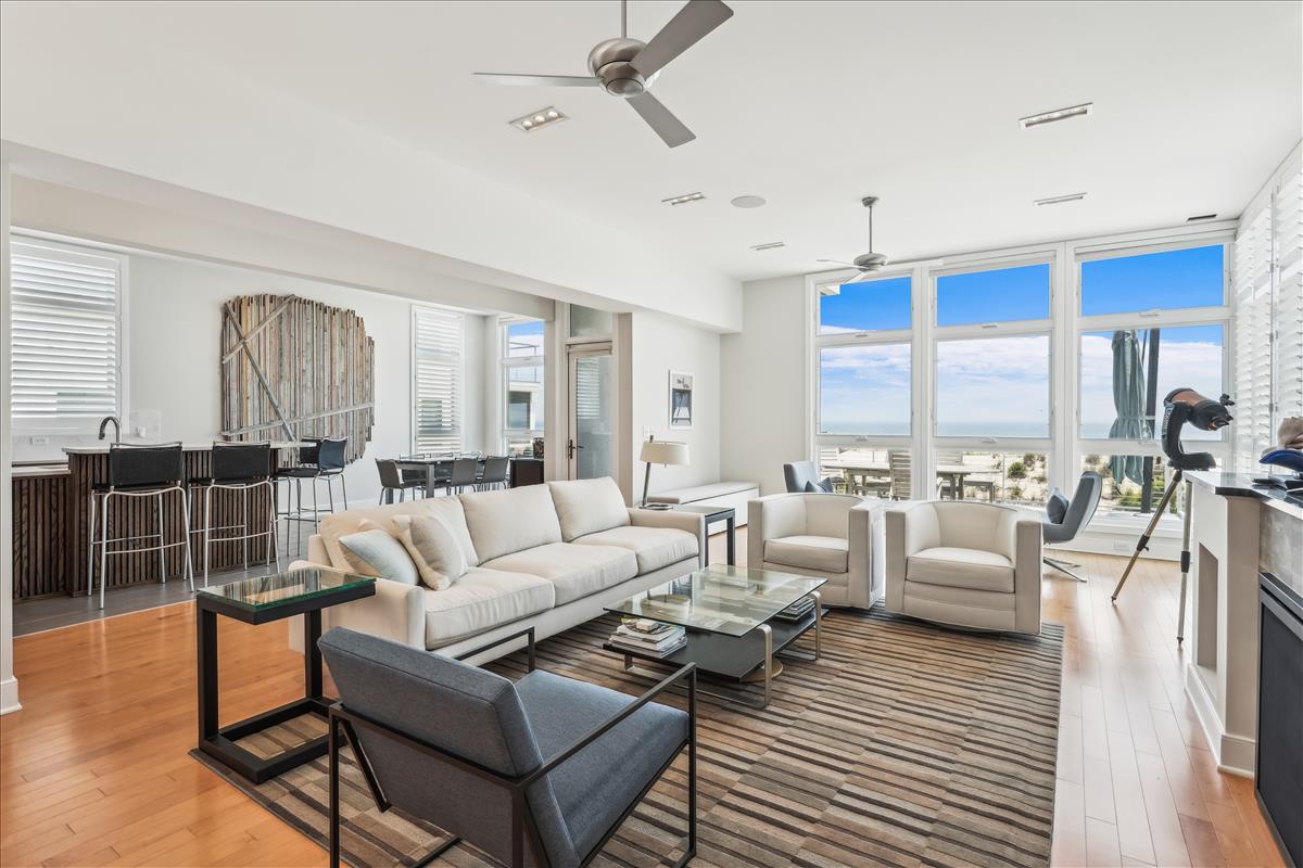 main level-living room-dl202897