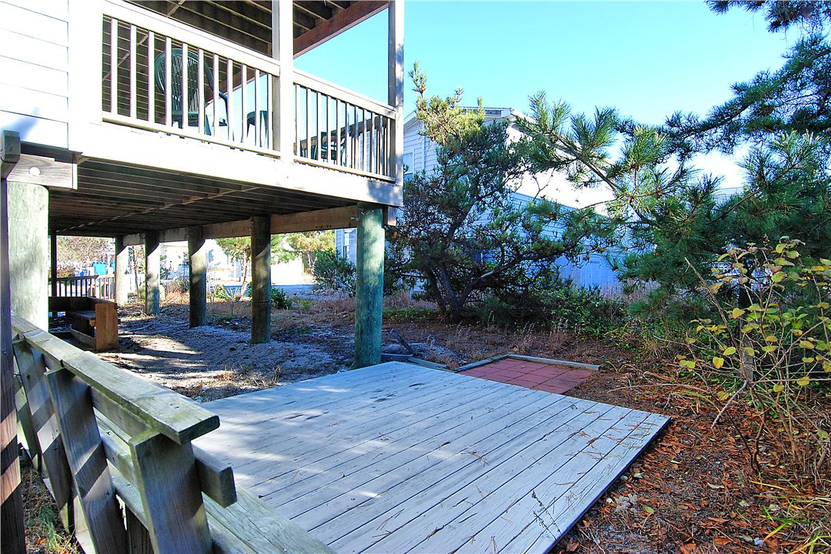 ground level-patio-dsc_9203