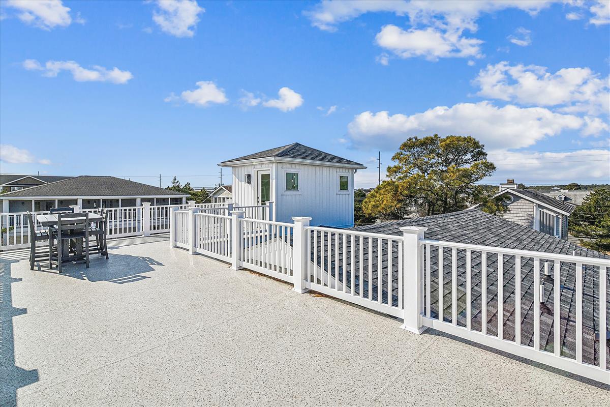 roof level-deck-_pic6553