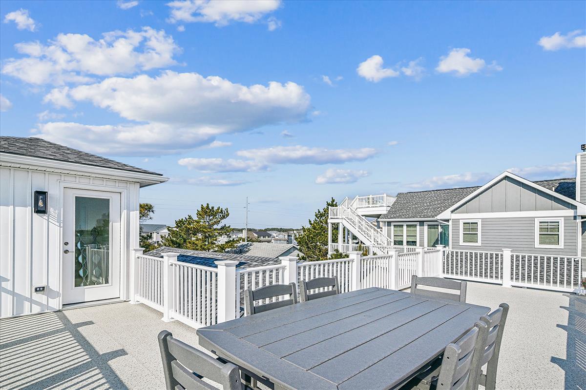 roof level-deck-_pic6543
