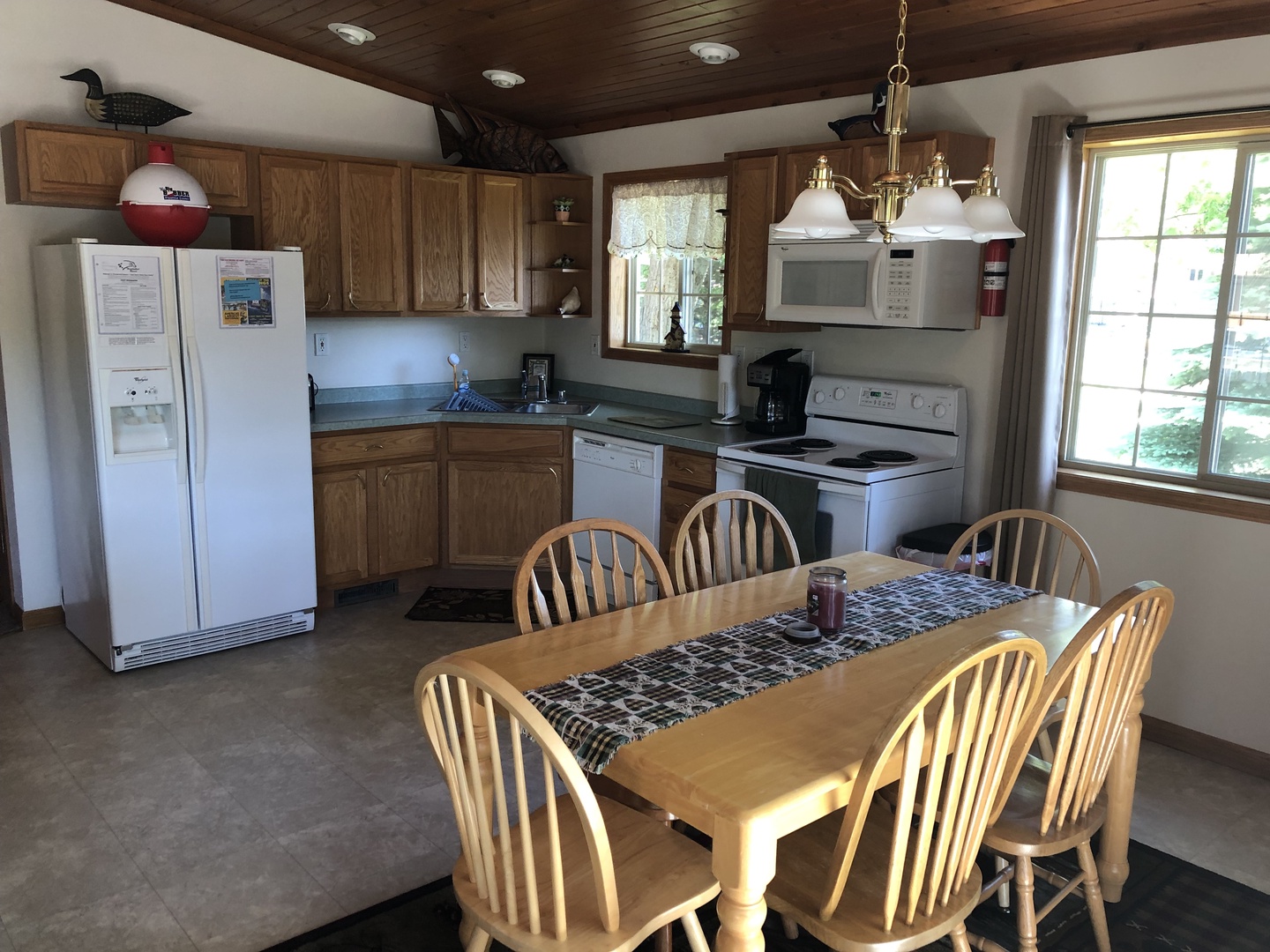 1050D LakePoint Kitchen