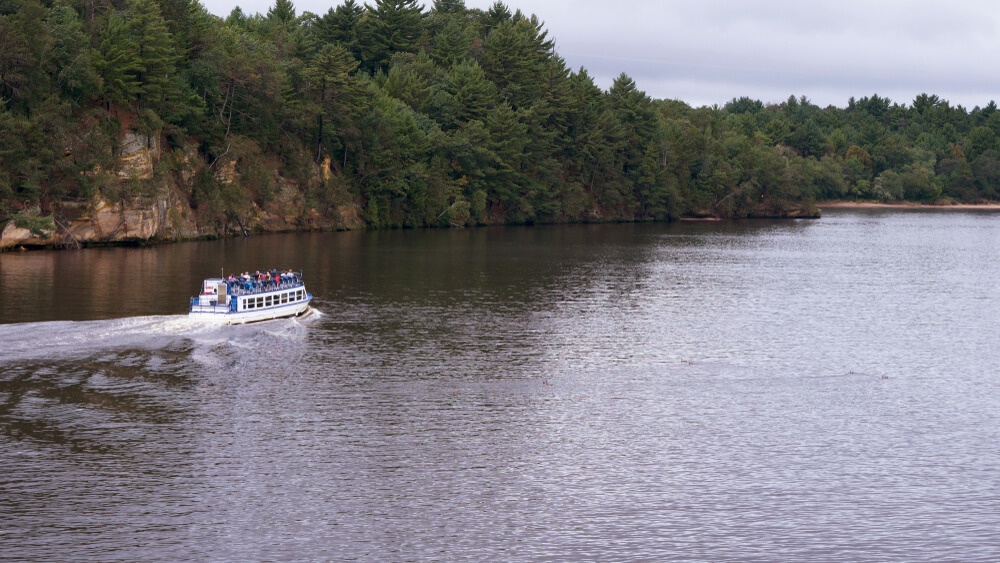 Upper Dells Boat Tours (Discount tickets available in office)