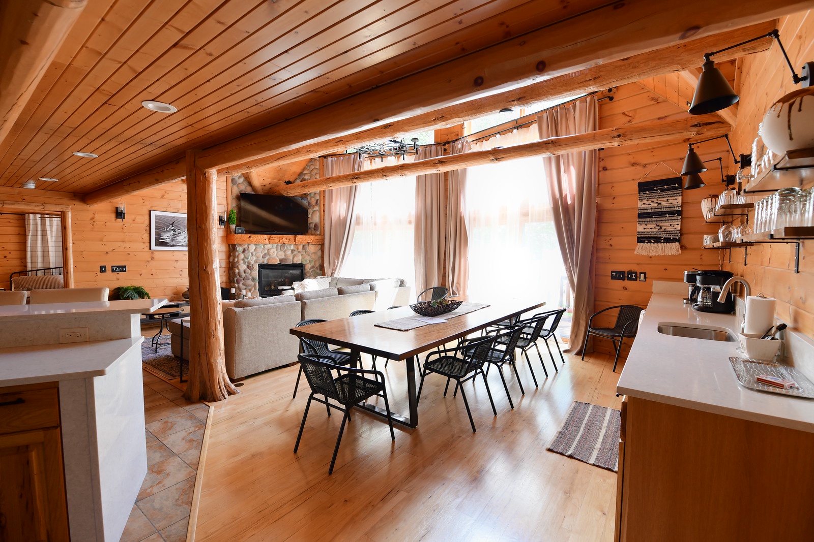 Dining Area 1