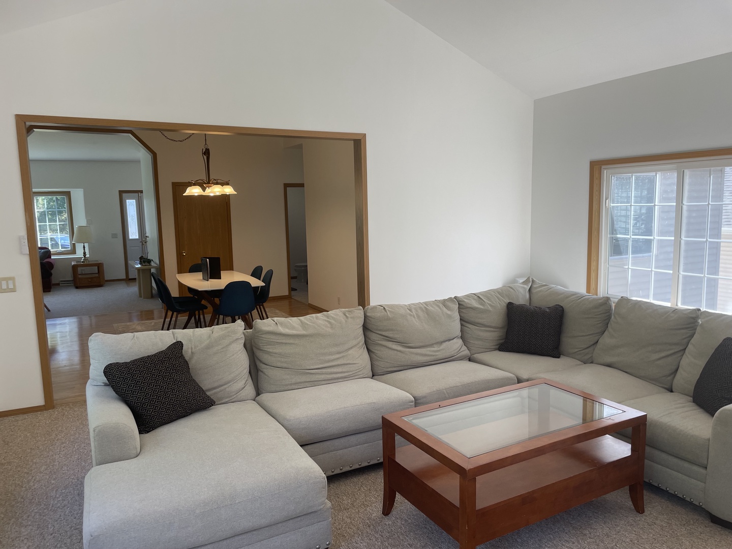 Grand Meadow Livingroom 2
