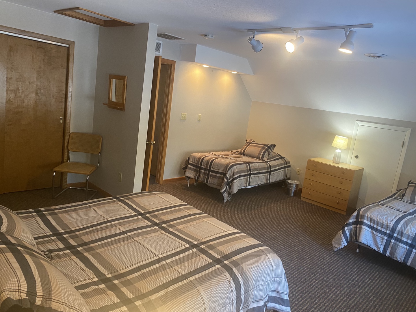 Upper Right Room 1 Queen and 2 Twin Bedroom