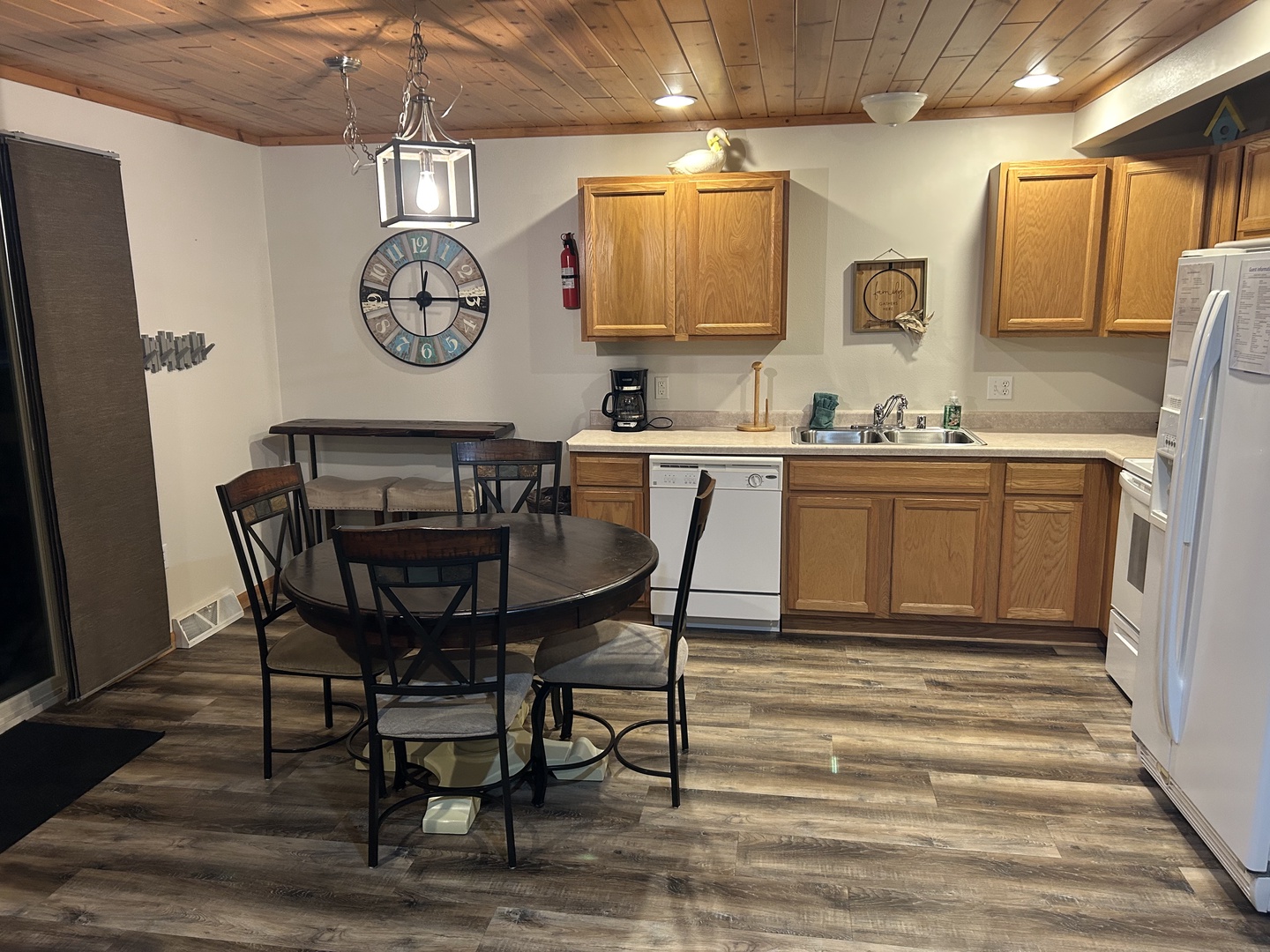 1040B Kitchen