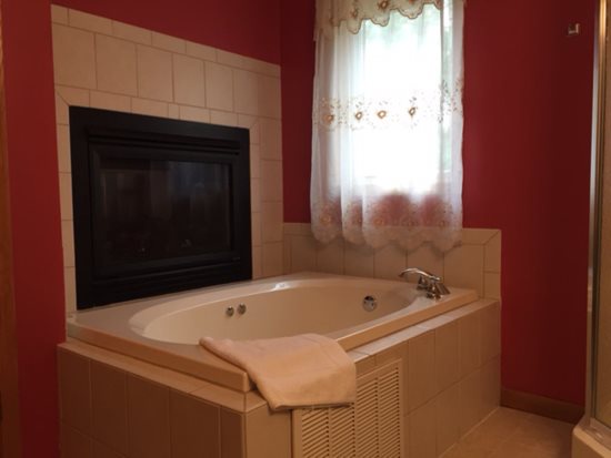 Master Bath Tub