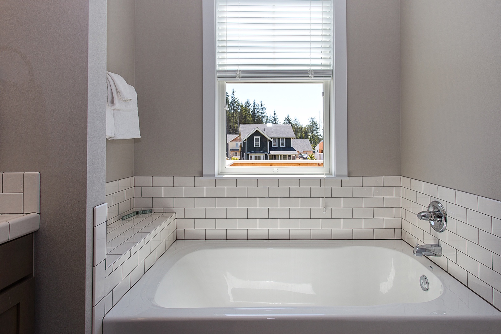 Soak in the views of Horseshoe Park in your master bath