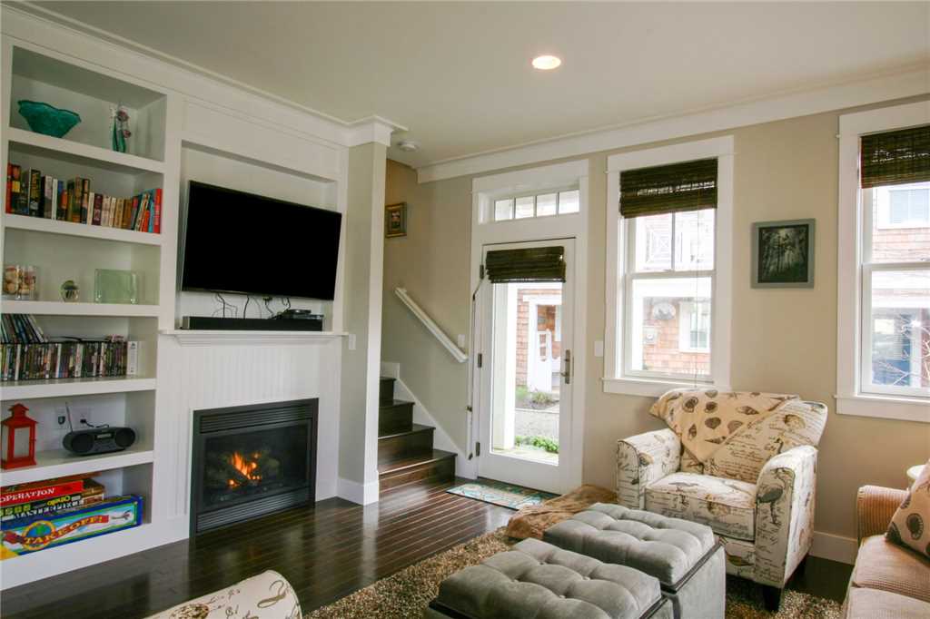 Cozy up to the gas fireplace and flat screen TV
