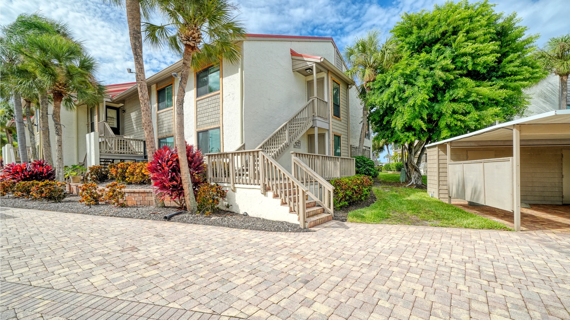 Siesta Dunes 8-205