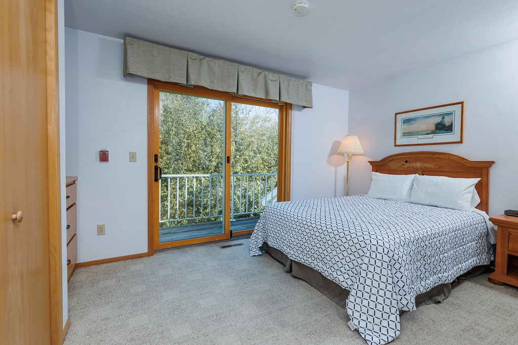 Hilltop View in Fish Creek (Unit B3)