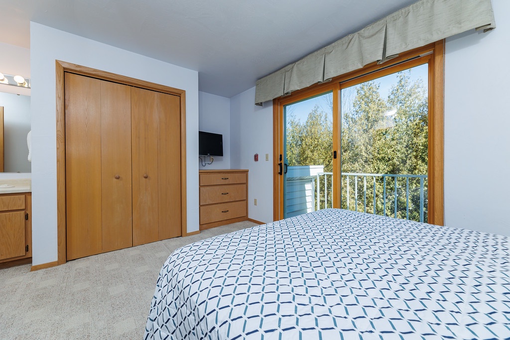 Hilltop View in Fish Creek (Unit B3)