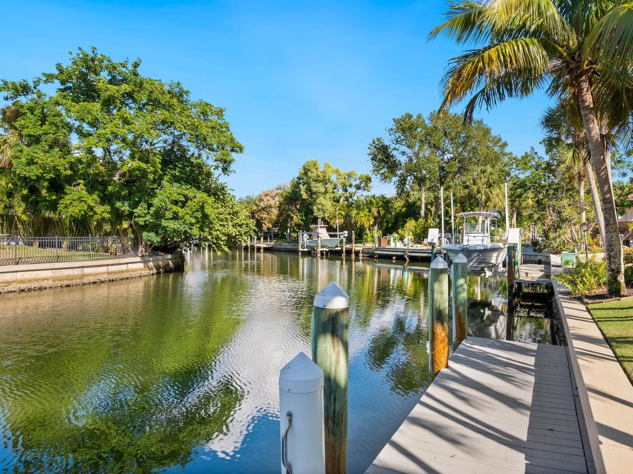 Treasure on the Canal by Siesta Luxury Rental Properties