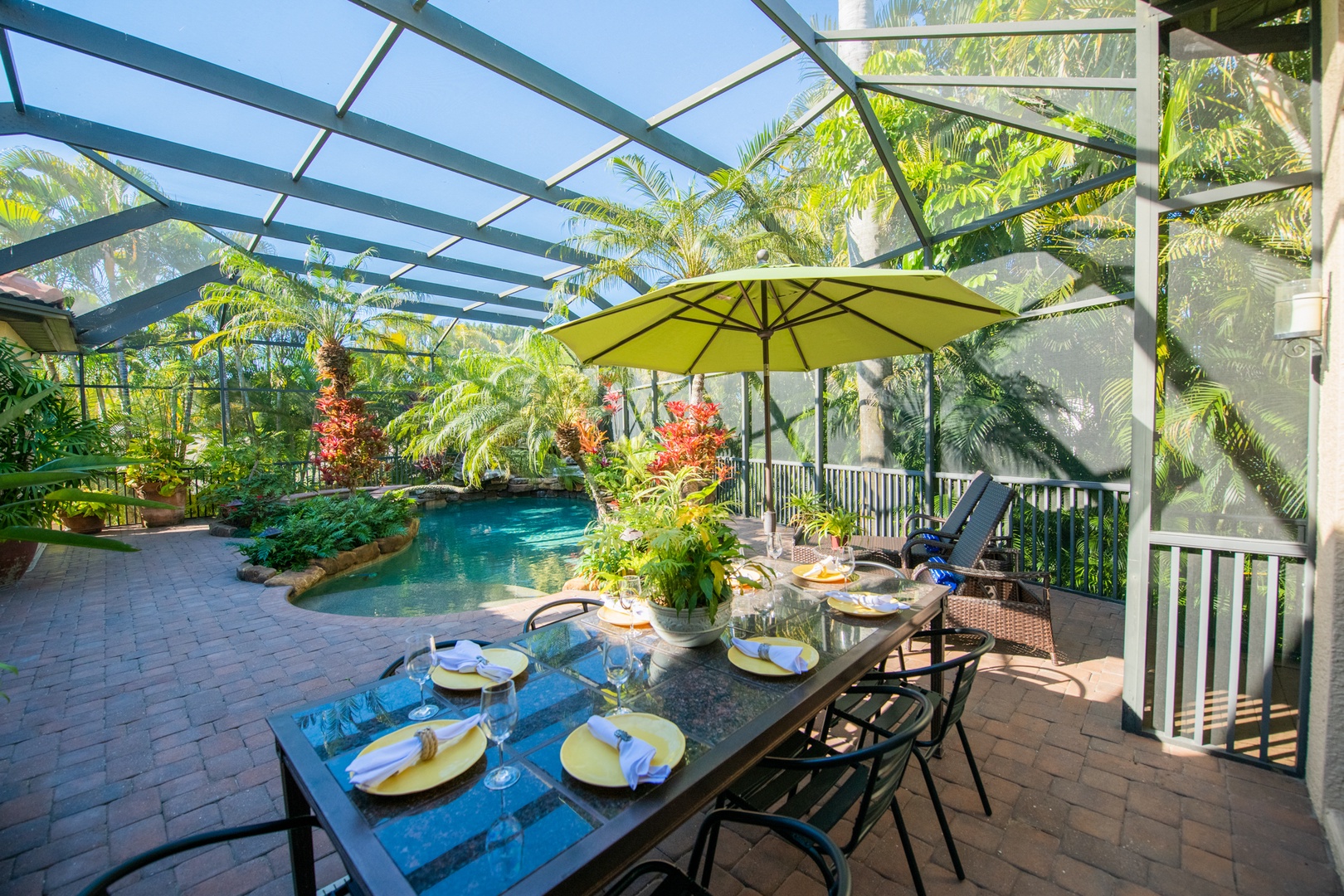 Poolside Dining