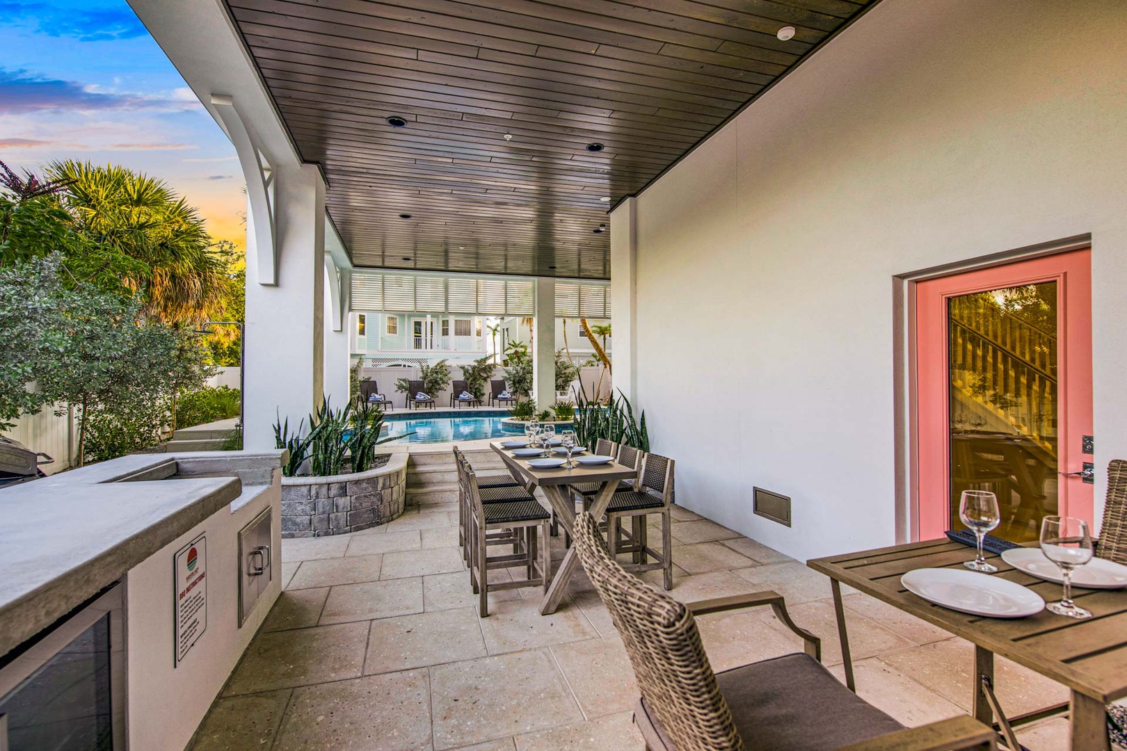 Outdoor Dining Area by the Pool