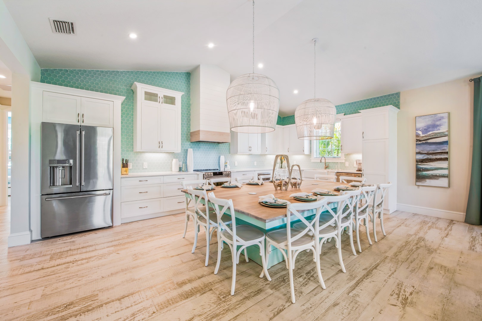 This kitchen has everything you need to entertain!