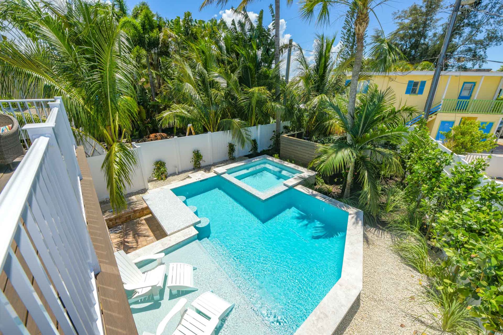 Pool with Large Sun Shelf