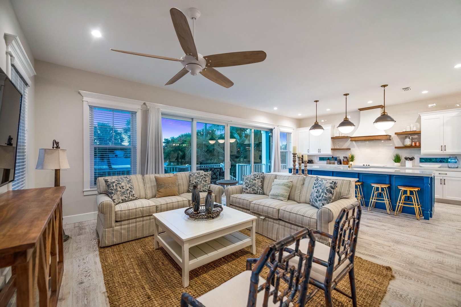 Living Room & Kitchen