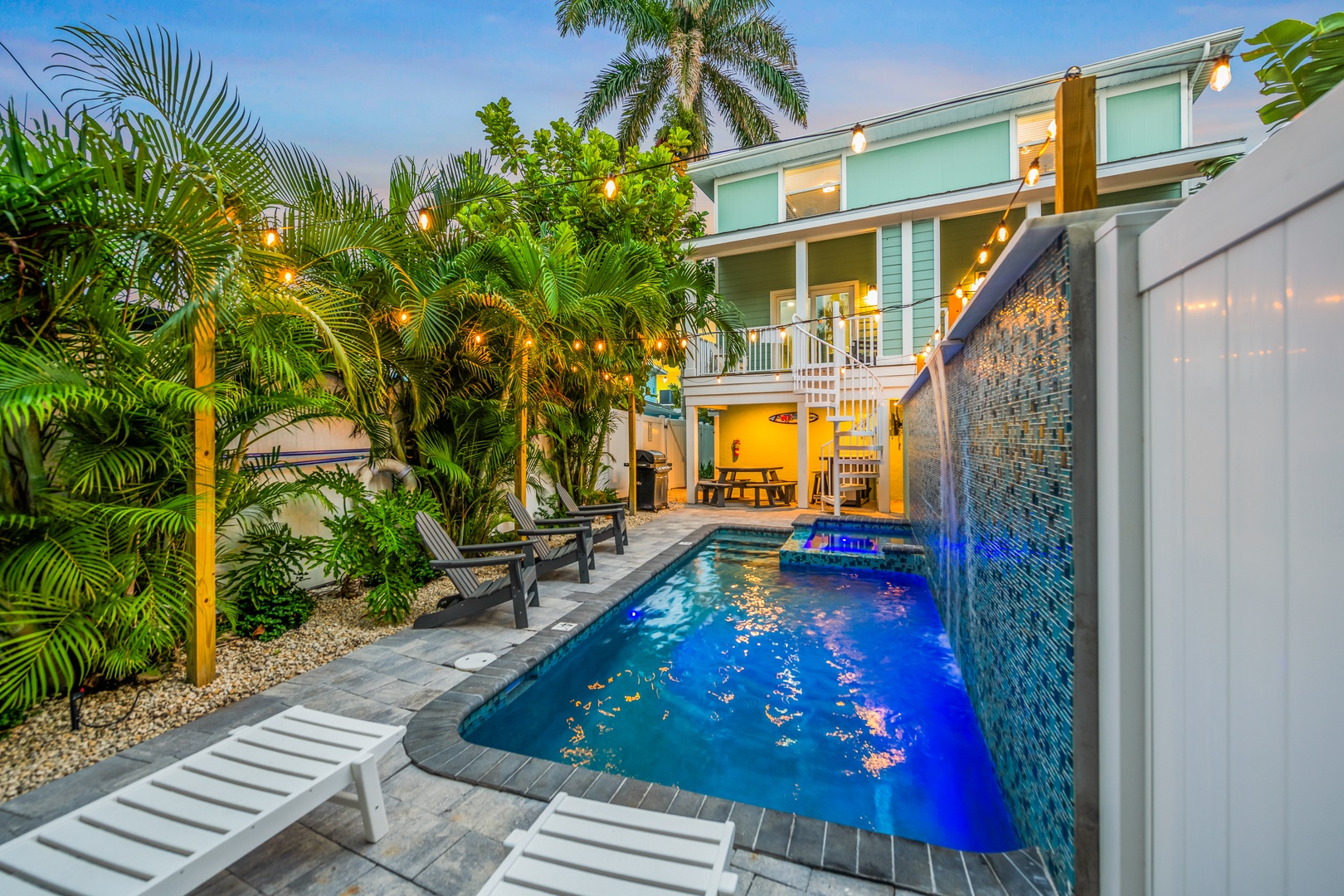 Island Time East - Siesta Key Luxury Rental Properties