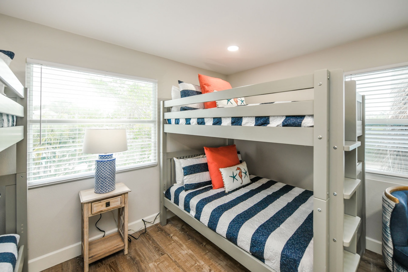 Bunk Bedroom with 2 sets of Full/Full Bunks