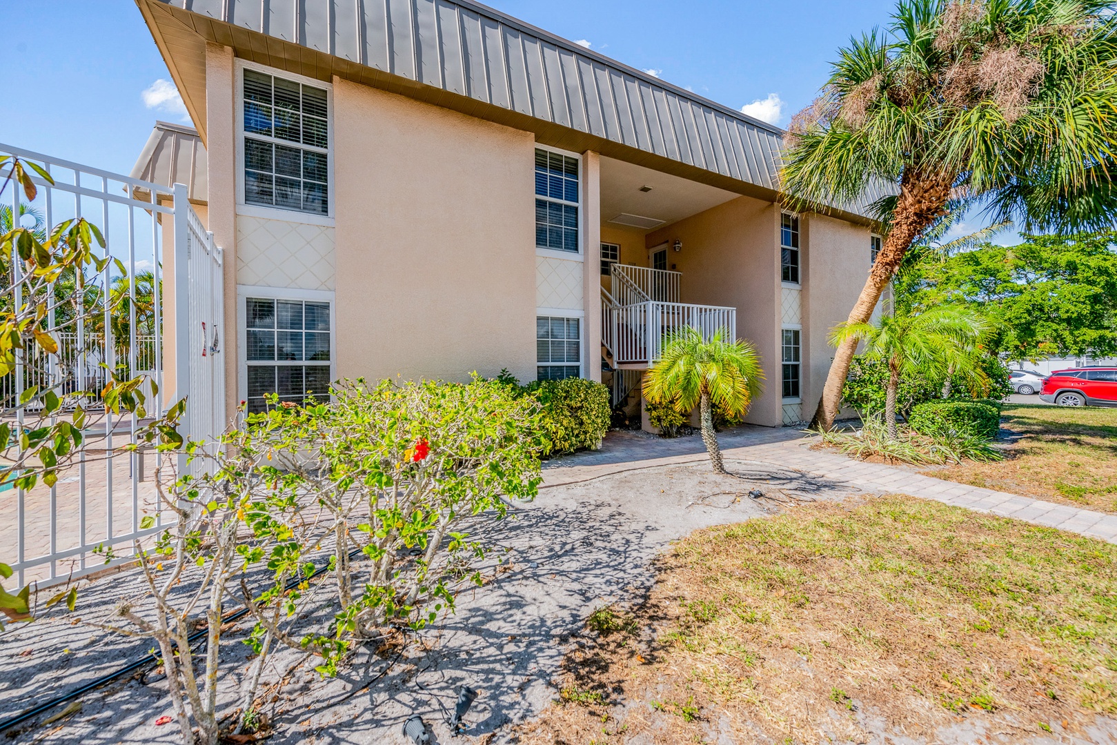 Anchor Down - Tropical Sands Accommodations