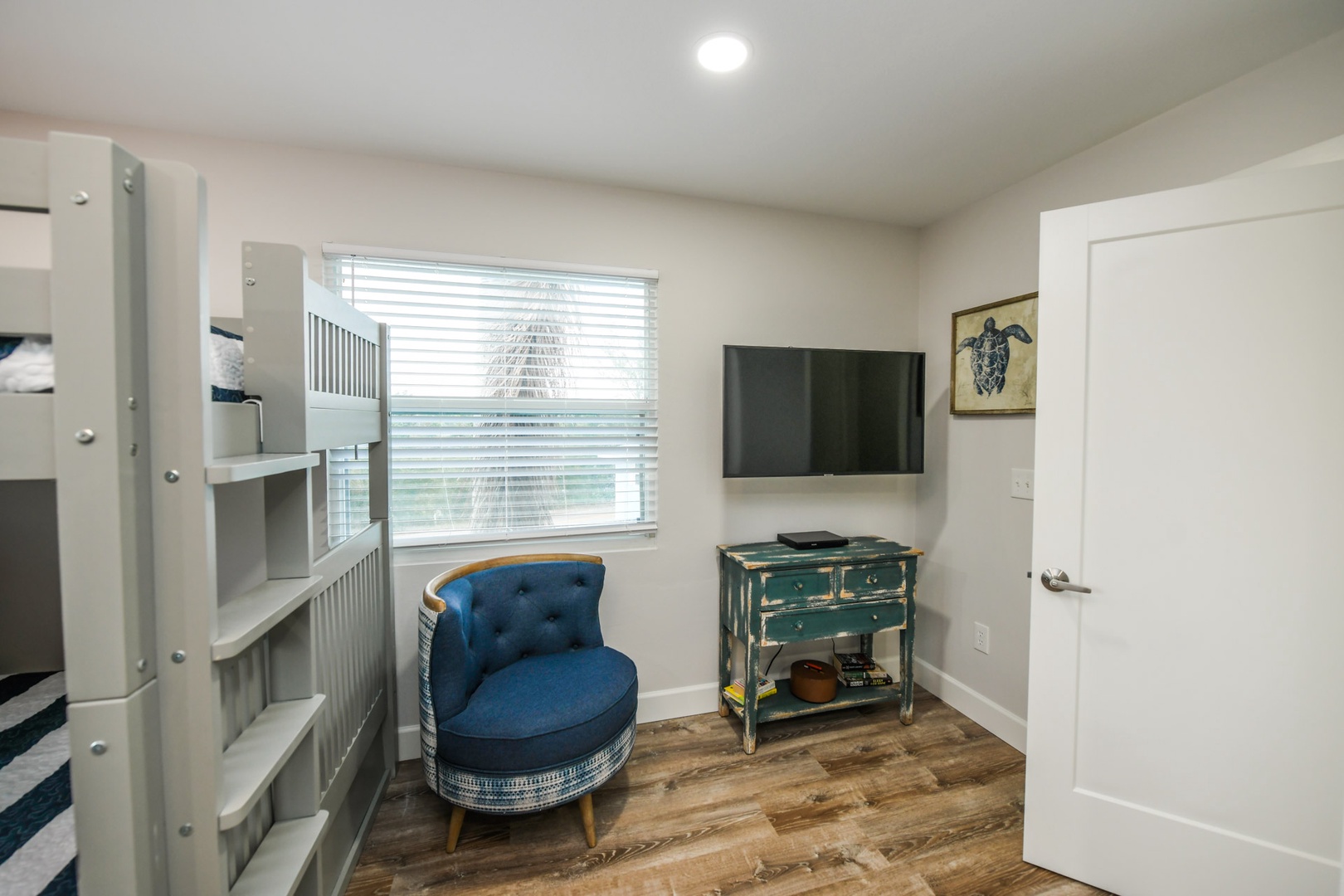 East Unit - Third Bedroom - Two Full Bunks