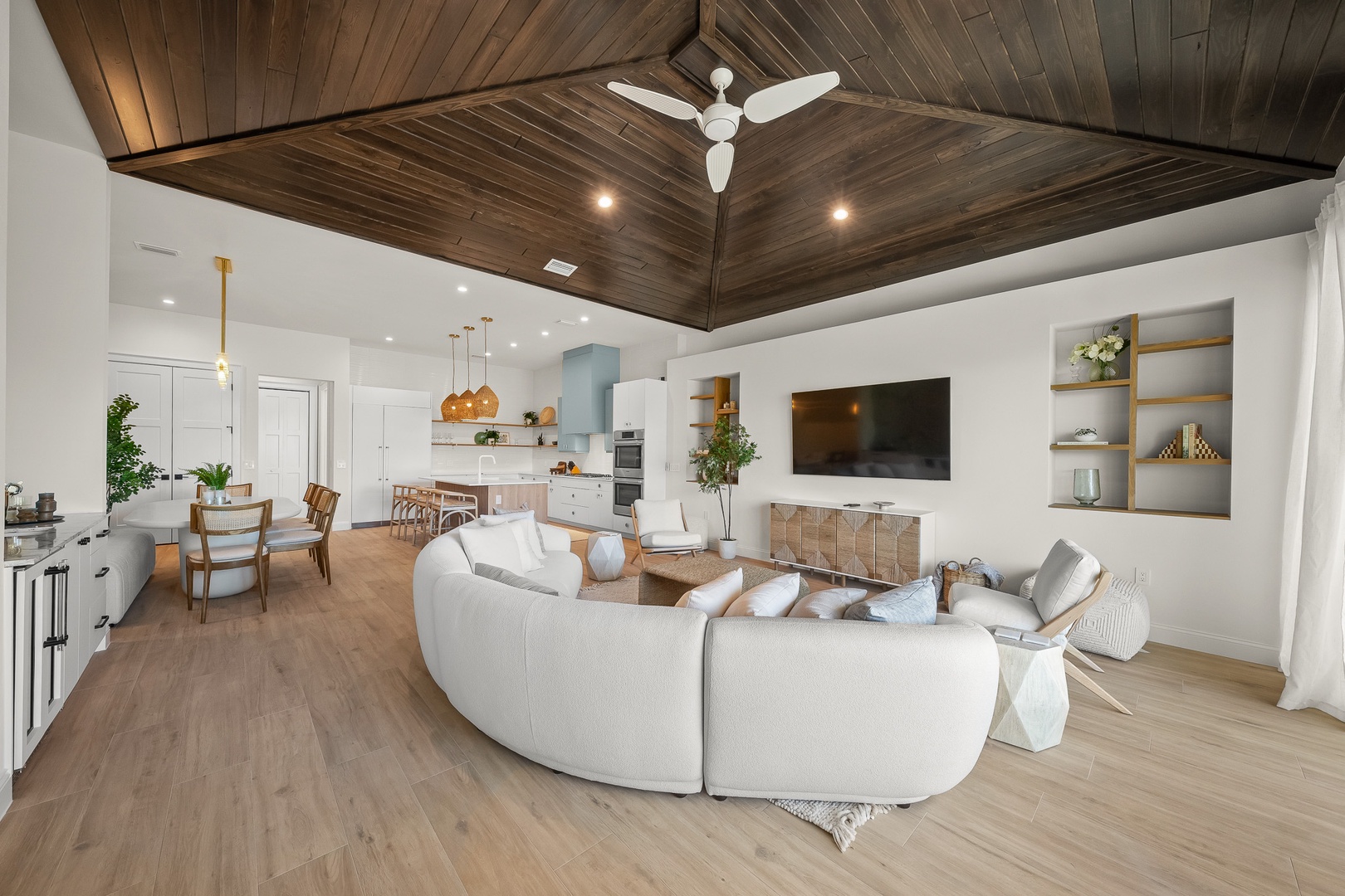 Siesta Serenity by Siesta Key Luxury Rental Properties