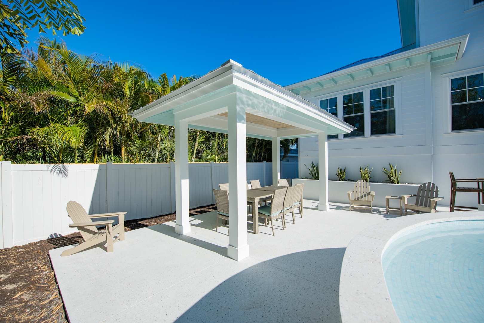 Poolside Covered Dining