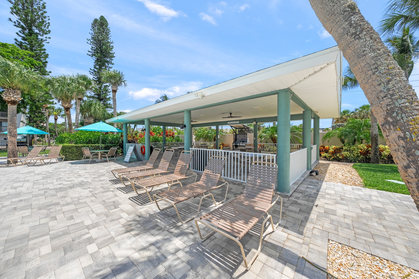 Our House at the Beach, Lounge Chairs