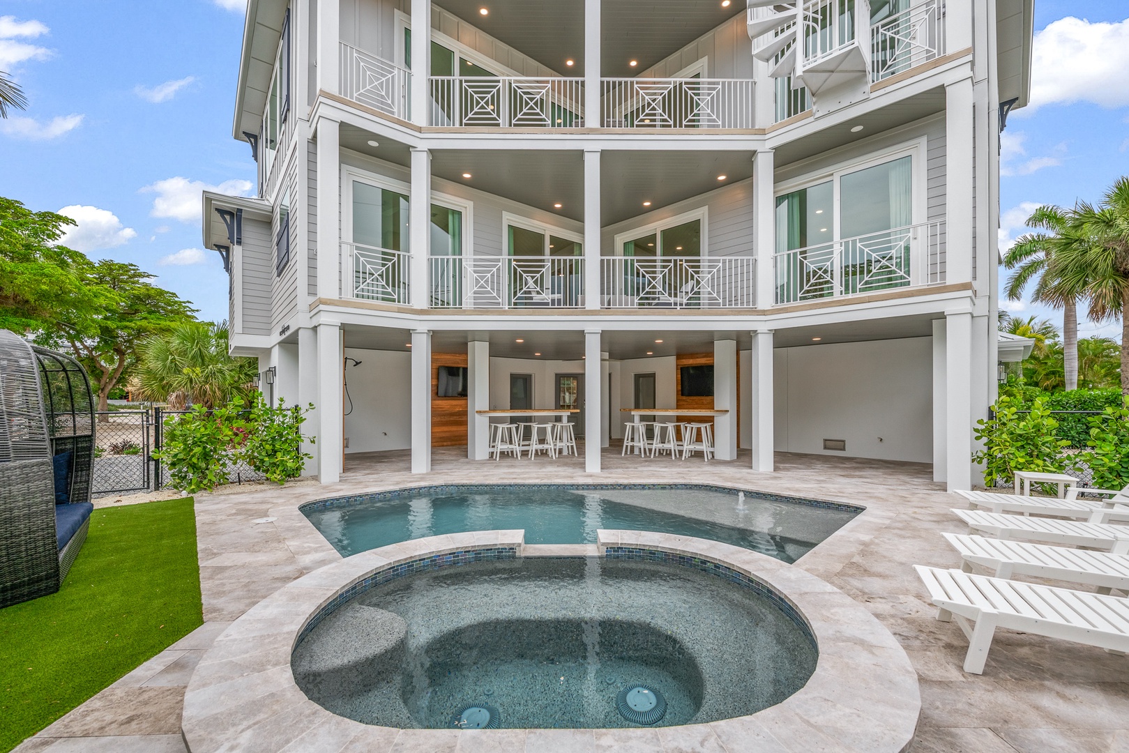 Courtyard Castle - By Siesta Key Luxury Rental Properties (23)