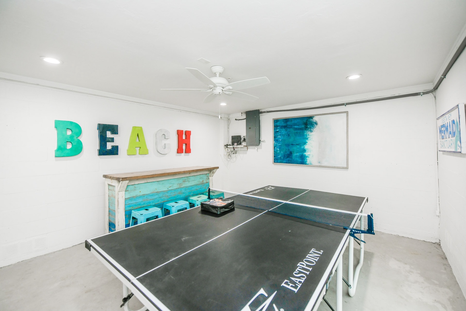Game Room - Ping Pong and Foosball