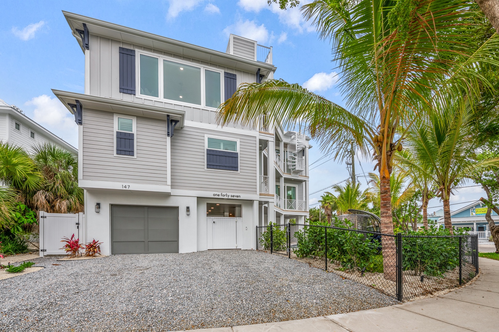 Courtyard Castle - By Siesta Key Luxury Rental Properties (28)