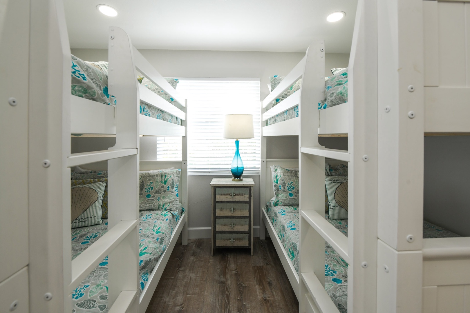 West Unit - Third Bedroom - Two Full Bunks