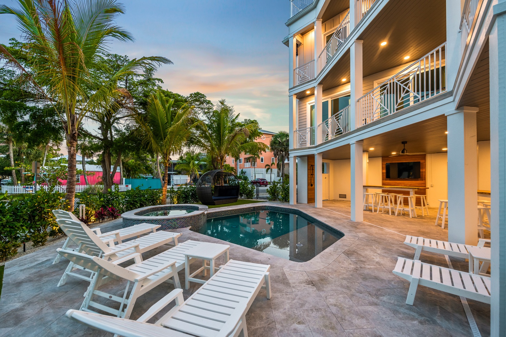 Courtyard Castle - By Siesta Key Luxury Rental Properties