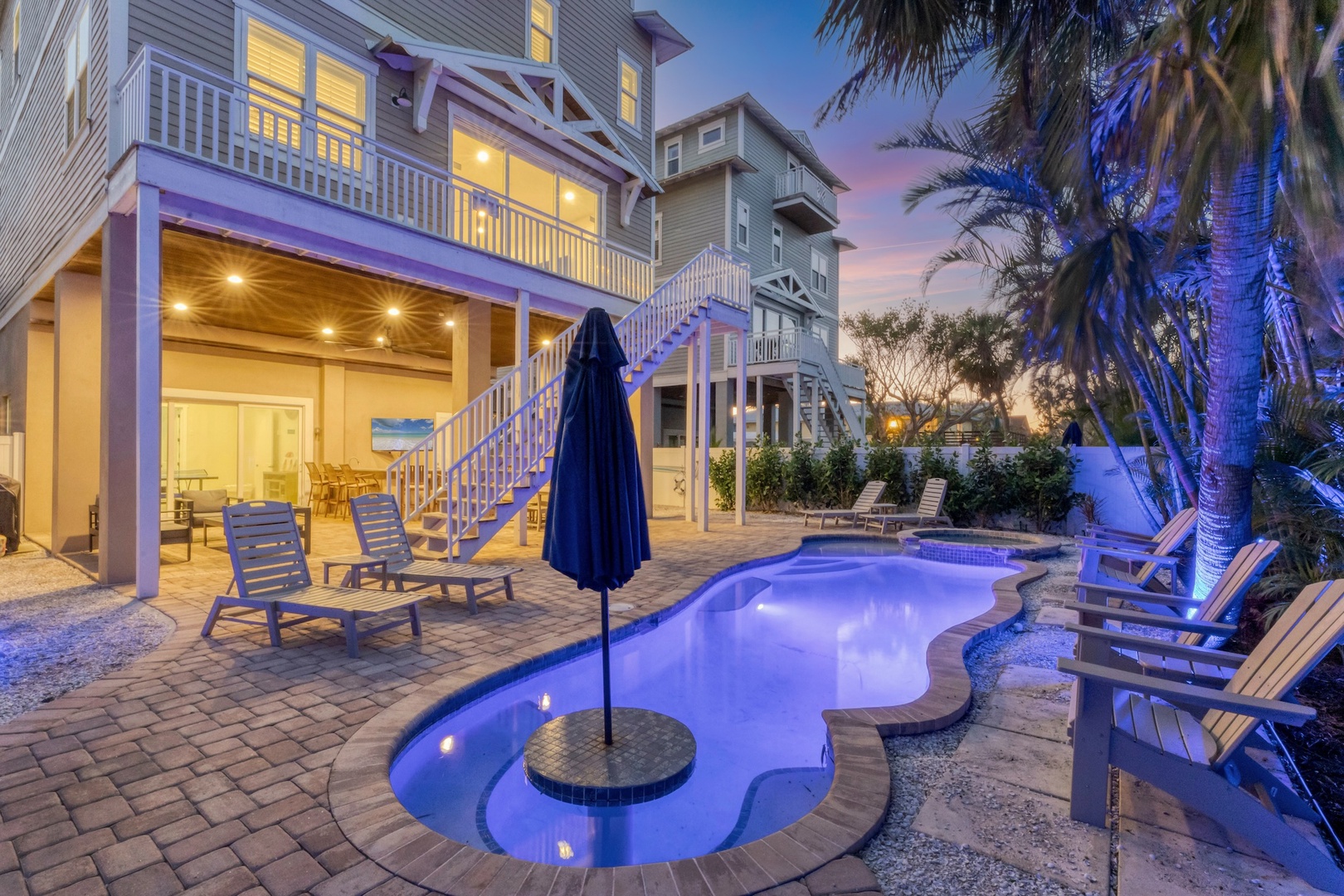 Private Pool and Swim Up Bar