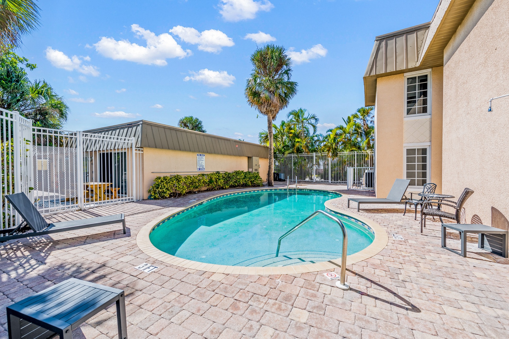 Shared Heated Pool