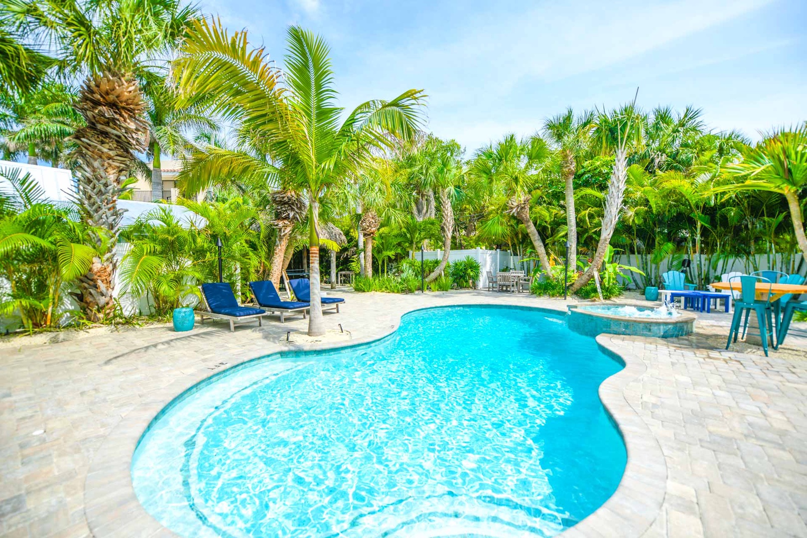 Best Entertaining Back Yard on Siesta Key