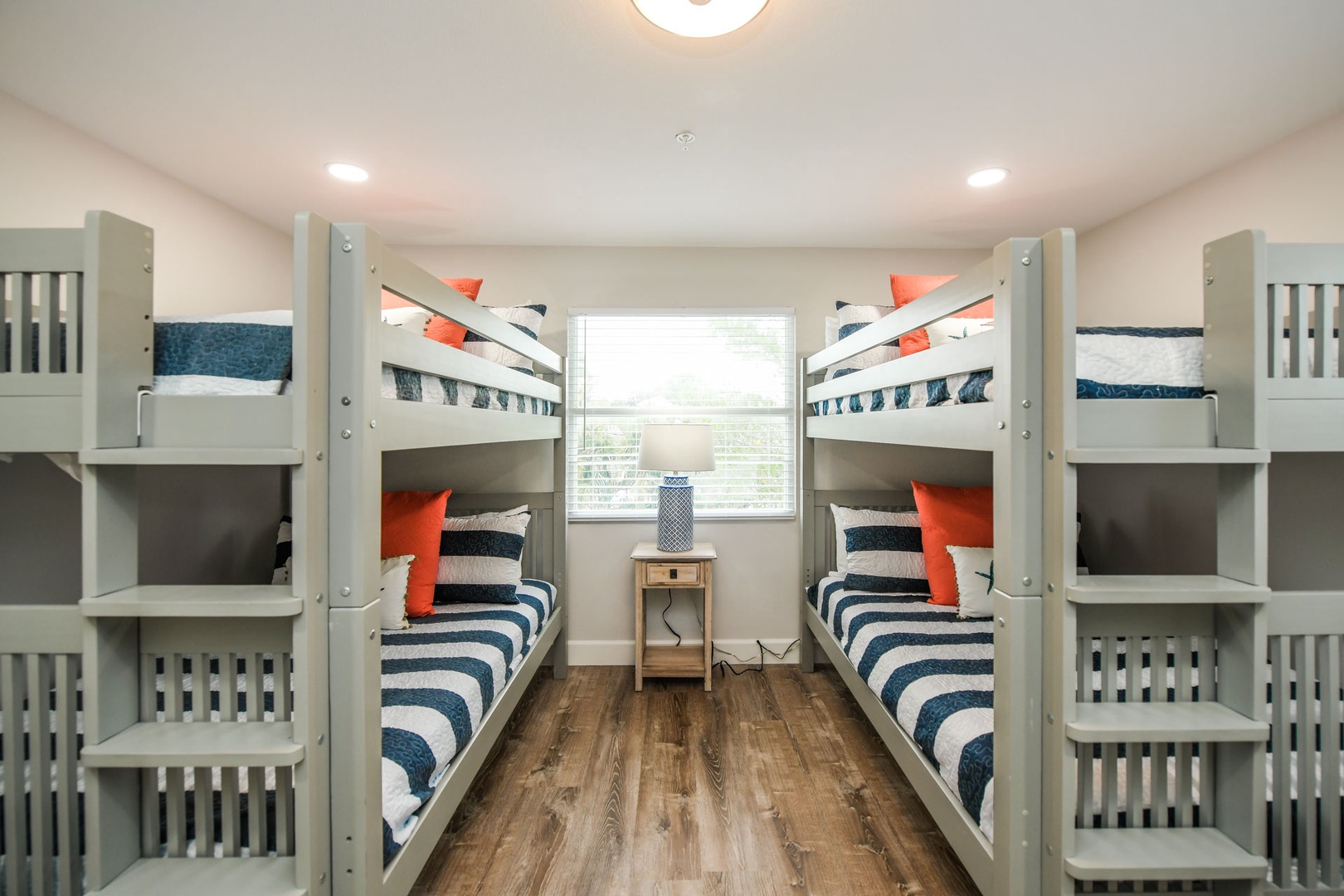 Bunk Bedroom with 2 sets of Full/Full Bunks