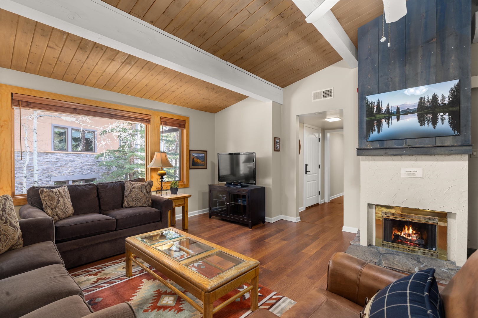 Cozy Snowmass Village 2-Bedroom, AC & Ski Access