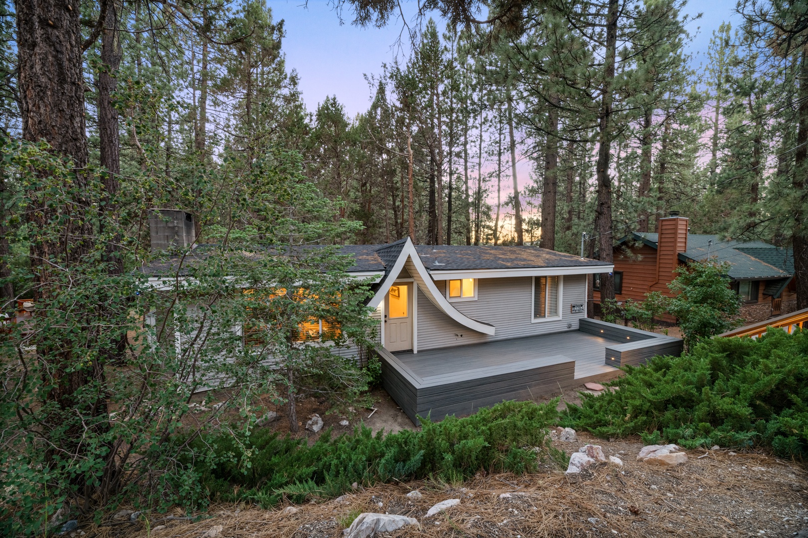 Quiet woodland life awaits you!