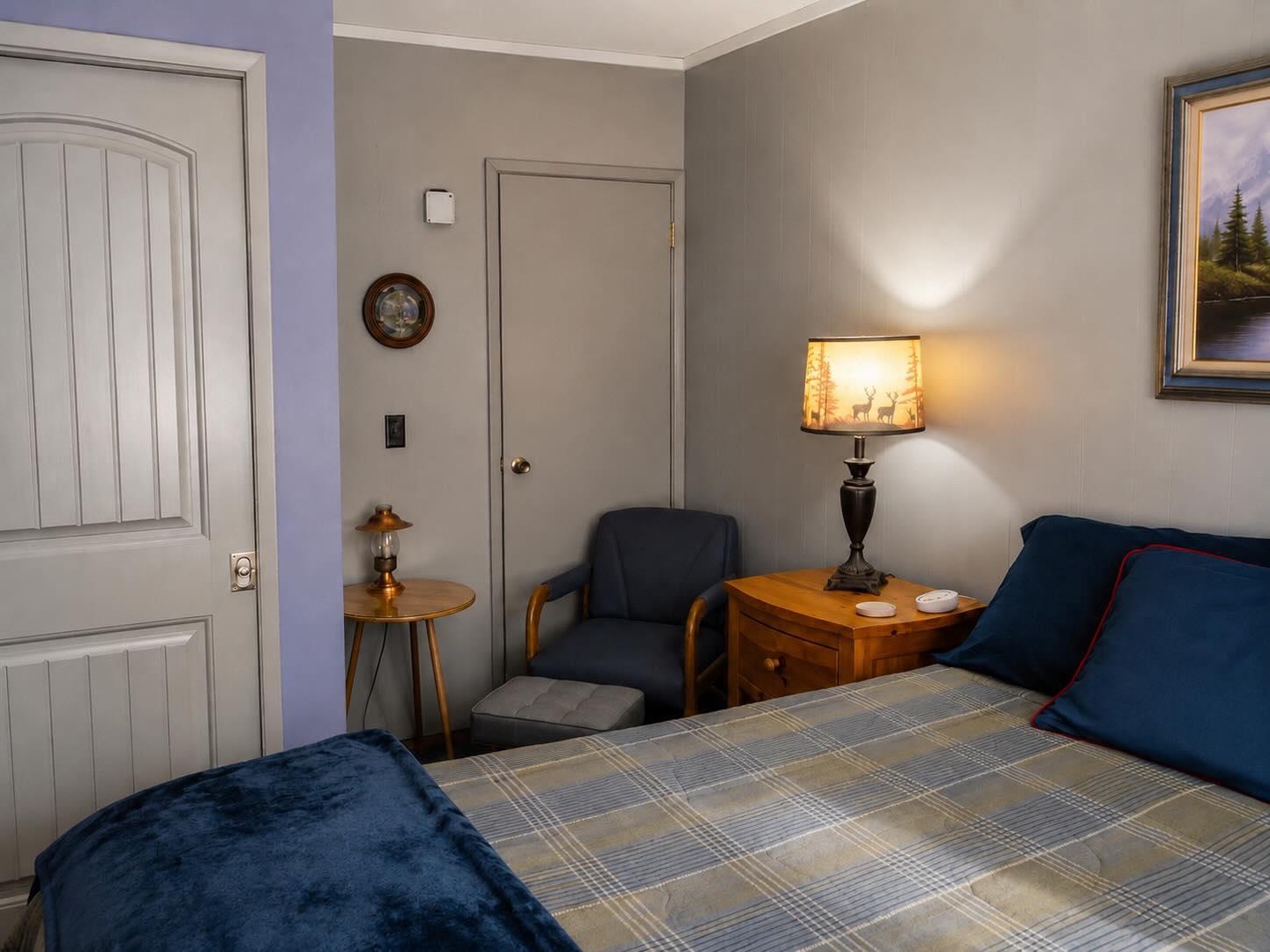 Downstairs retreat with en suite!