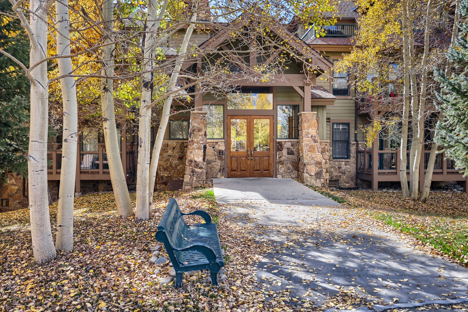 34 Highfield Trail Unit 210 - Web Quality - 003 - 03 Exterior Front